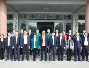 贵州省工信厅带队“多彩贵州风·黔酒中国行”代表团莅临云门酒业调研交流